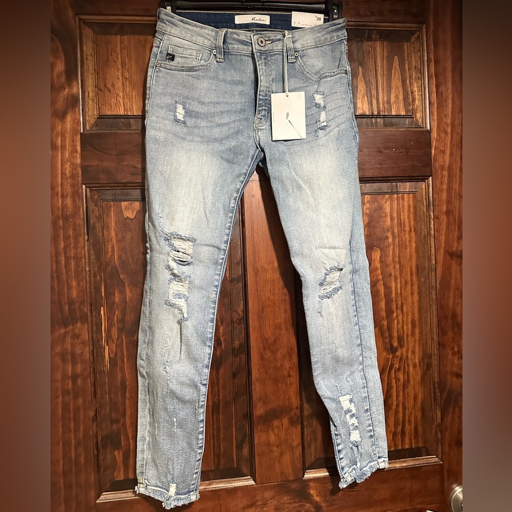 Kancan women’s jeans, size 9/28, ankle skinny
